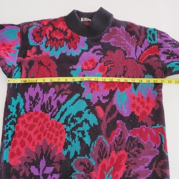 BA02 * Carriage Court Strawberry Sweater Red Purple Size Unknown Vintage 80s - Picture 6 of 8
